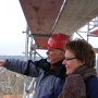 Landessuperintendentin Körner und Baubeauftragter Erdmann auf dem Kirchturm in Eichhorst