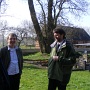 Mitglieder der Kirchenleitung vor der Kirche in Schwanbeck